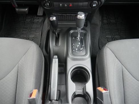 Used 2018 Jeep Wrangler Unlimited Sport S AWD/4WD image 17