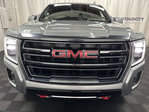 Used 2024 GMC Yukon AT4 w/ Technology Package AWD/4WD image 4