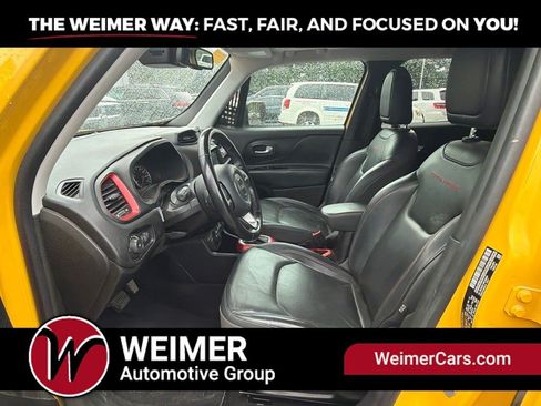 Used 2019 Jeep Renegade Trailhawk AWD/4WD image 11