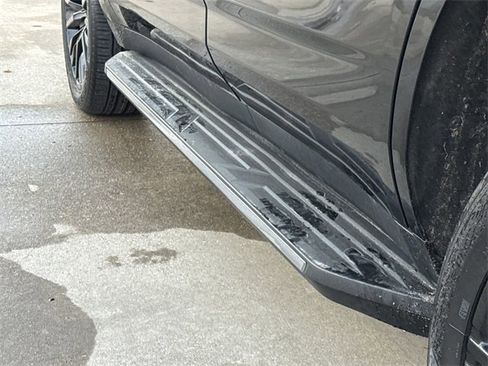 Used 2024 Chevrolet Tahoe LT image 9