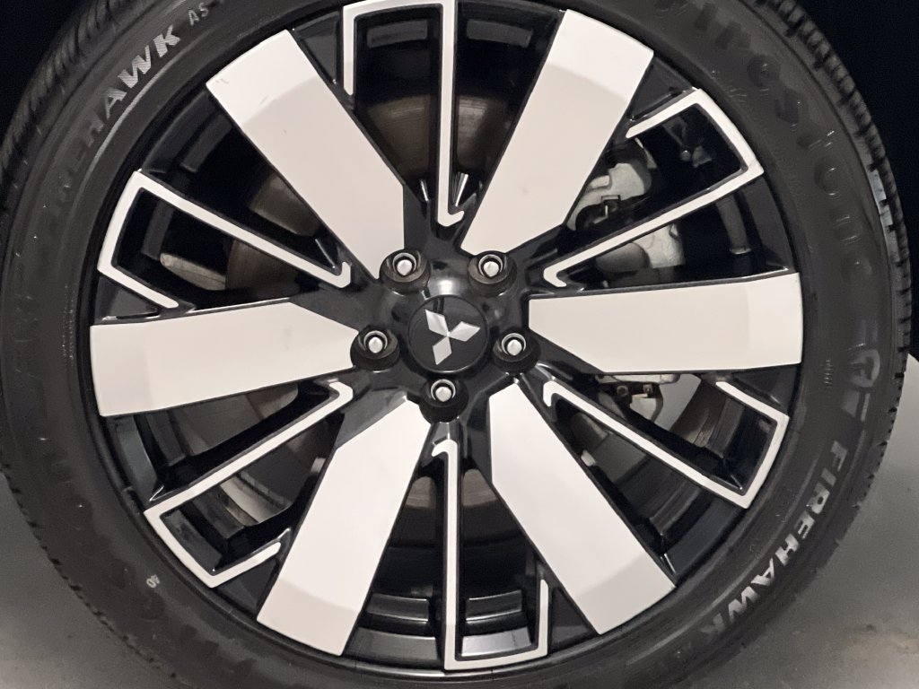 Used 2025 Mitsubishi Outlander SE AWD/4WD image 77