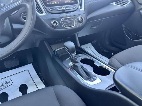 Used 2023 Chevrolet Malibu LT image 18