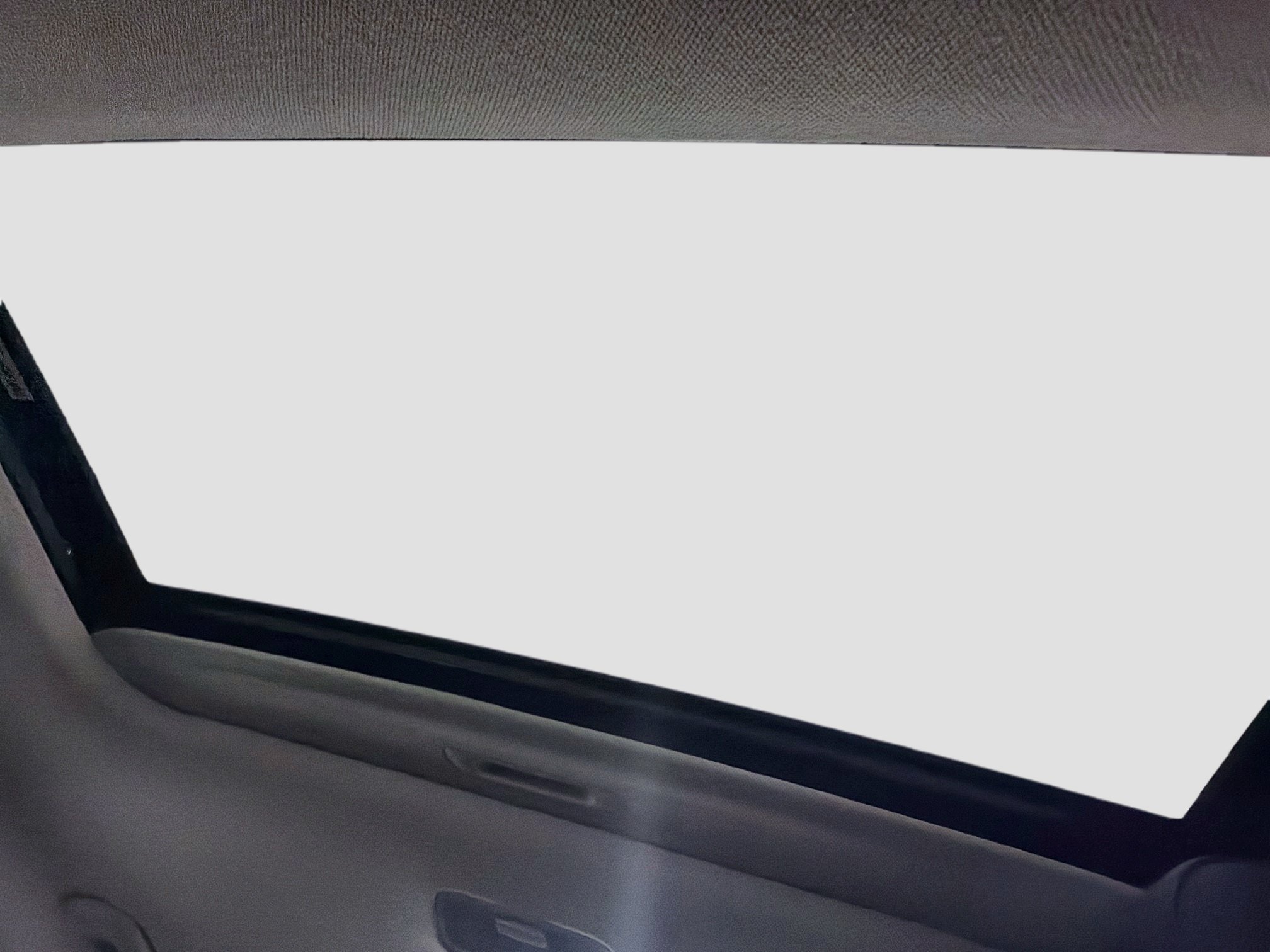Used 2025 Hyundai Elantra Limited FWD image 25