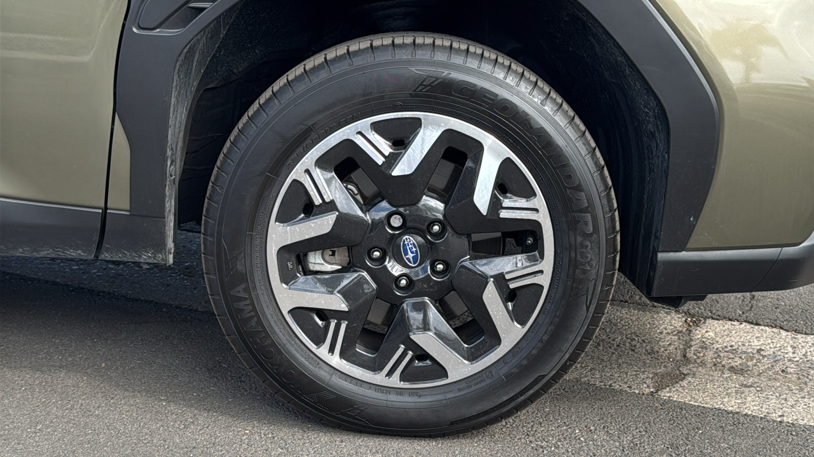 Used 2025 Subaru Forester Premium AWD/4WD image 4