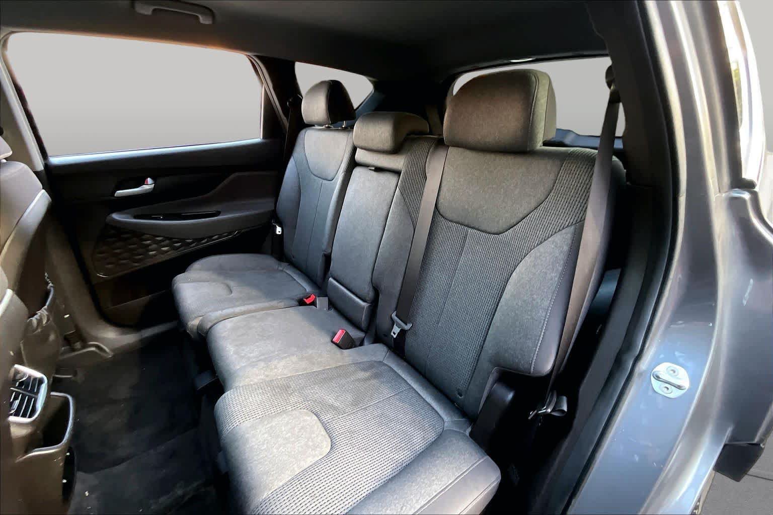 Used 2019 Hyundai Santa Fe SEL FWD image 20