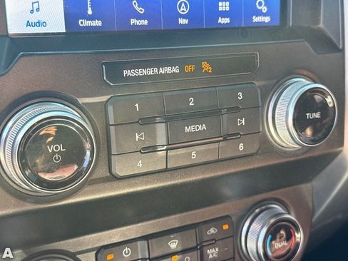 Used 2019 Ford F150 Platinum w/ Technology Package AWD/4WD image 25