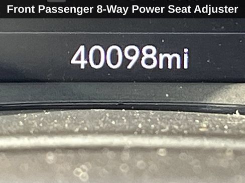 Used 2024 Chevrolet Equinox Premier FWD image 21