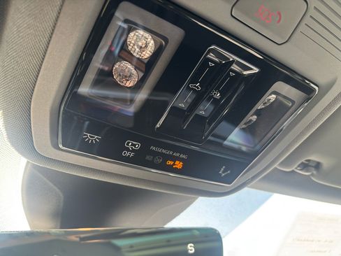 Used 2024 Audi Q4 e-tron Premium Plus w/ Premium Plus image 4