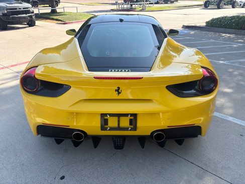 Used 2019 Ferrari 488 GTB RWD image 5