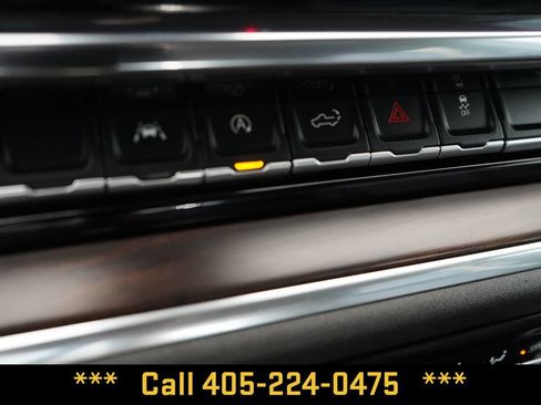 Used 2025 GMC Sierra 1500 SLT AWD/4WD image 43