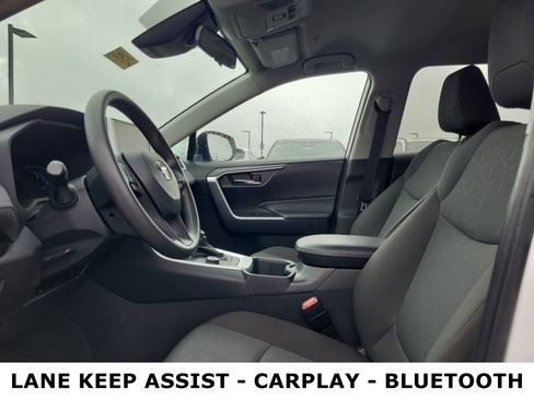 Used 2025 Toyota RAV4 XLE image 15