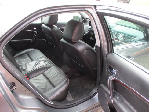 Used 2010 Lincoln MKZ FWD image 23