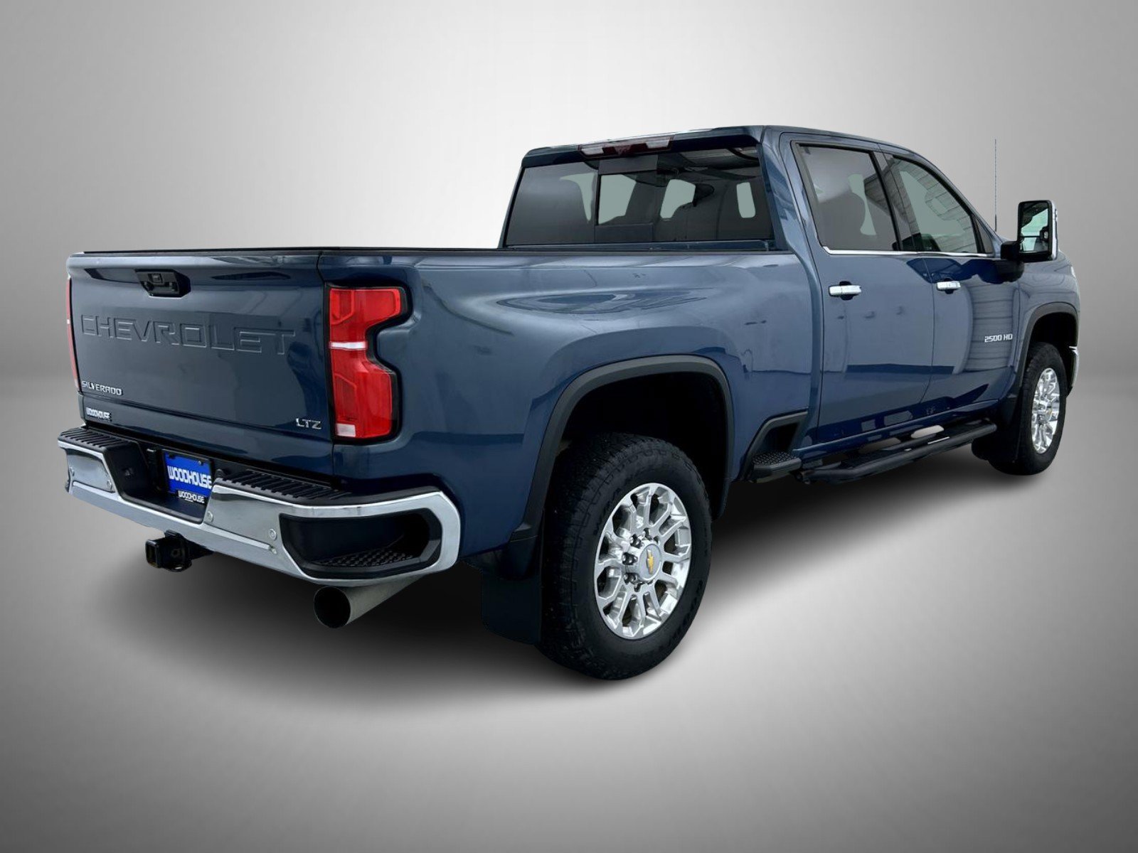 Used 2024 Chevrolet Silverado 2500 LTZ w/ LTZ Plus Package AWD/4WD image 5