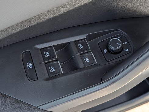 Used 2025 Volkswagen Jetta GLI Autobahn FWD image 19