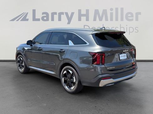 Used 2025 Kia Sorento SX Prestige AWD/4WD image 3