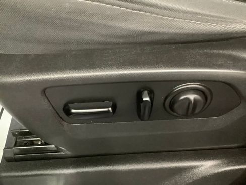 Used 2019 GMC Sierra 1500 Elevation w/ Elevation Value Package AWD/4WD image 10