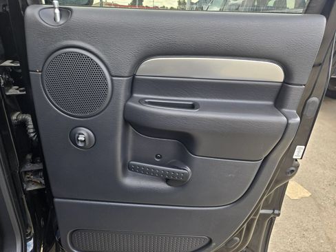Used 2005 Dodge Ram 1500 Truck 2WD Quad Cab image 16