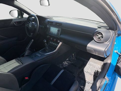 Used 2023 Toyota GR86 Premium w/ ALL Weather Mat Package (TMS) RWD image 29