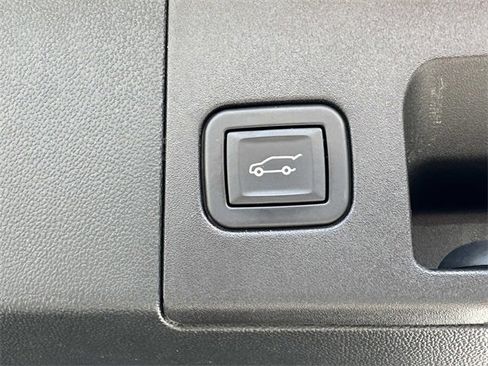 Certified 2023 Cadillac XT5 Sportv w/ Technology Package image 12