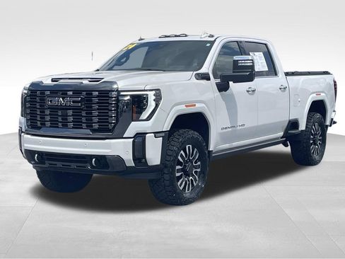 Used 2024 GMC Sierra 2500 Denali Ultimate AWD/4WD image 8