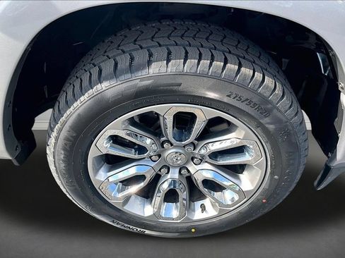 Used 2021 RAM 1500 Laramie w/ Sport Appearance Package AWD/4WD image 32