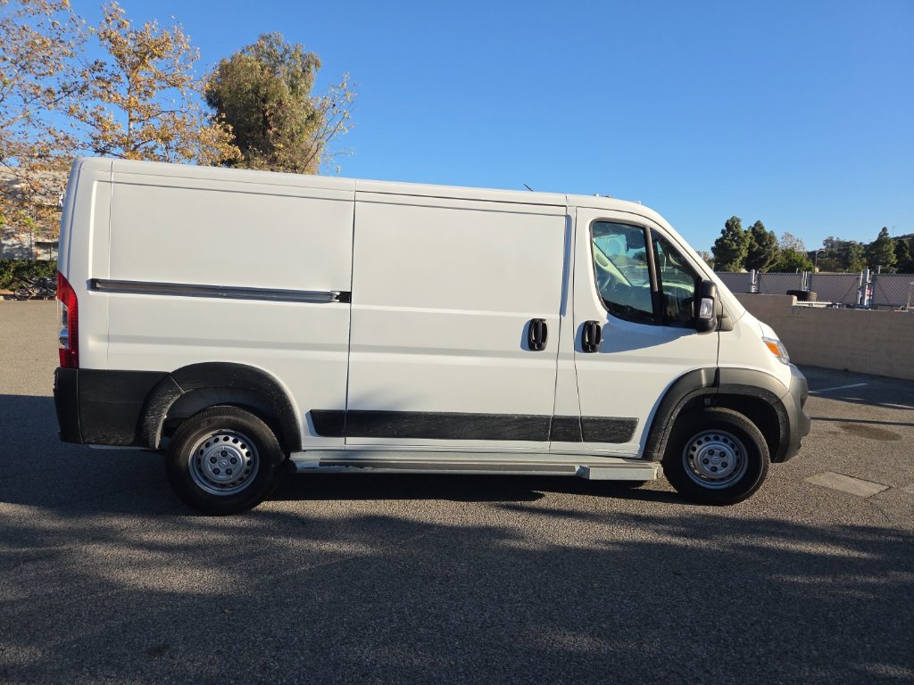 Used 2025 RAM ProMaster 2500 w/ U-Haul Equipment Group FWD image 6