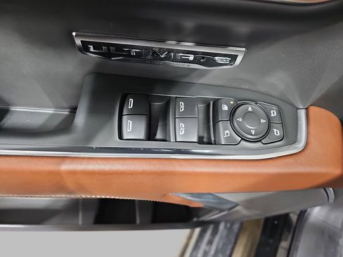 Used 2023 GMC Sierra 1500 Denali Ultimate image 33