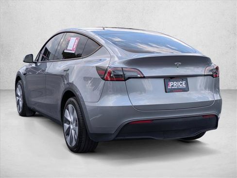 Used 2024 Tesla Model Y Long Range AWD/4WD image 8