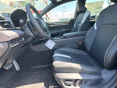 New 2026 Toyota Camry Hybrid FWD image 20