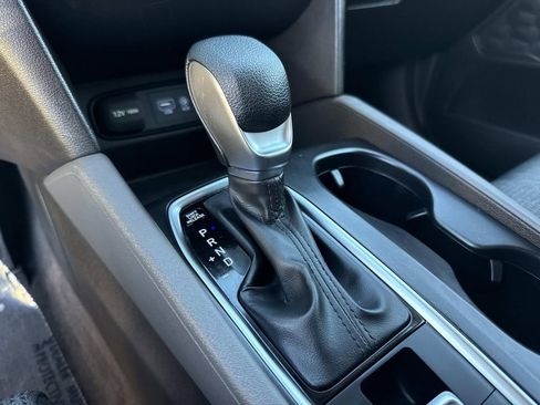 Used 2019 Hyundai Santa Fe SE image 32