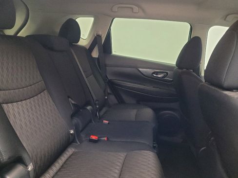 Used 2017 Nissan Rogue S AWD/4WD image 19