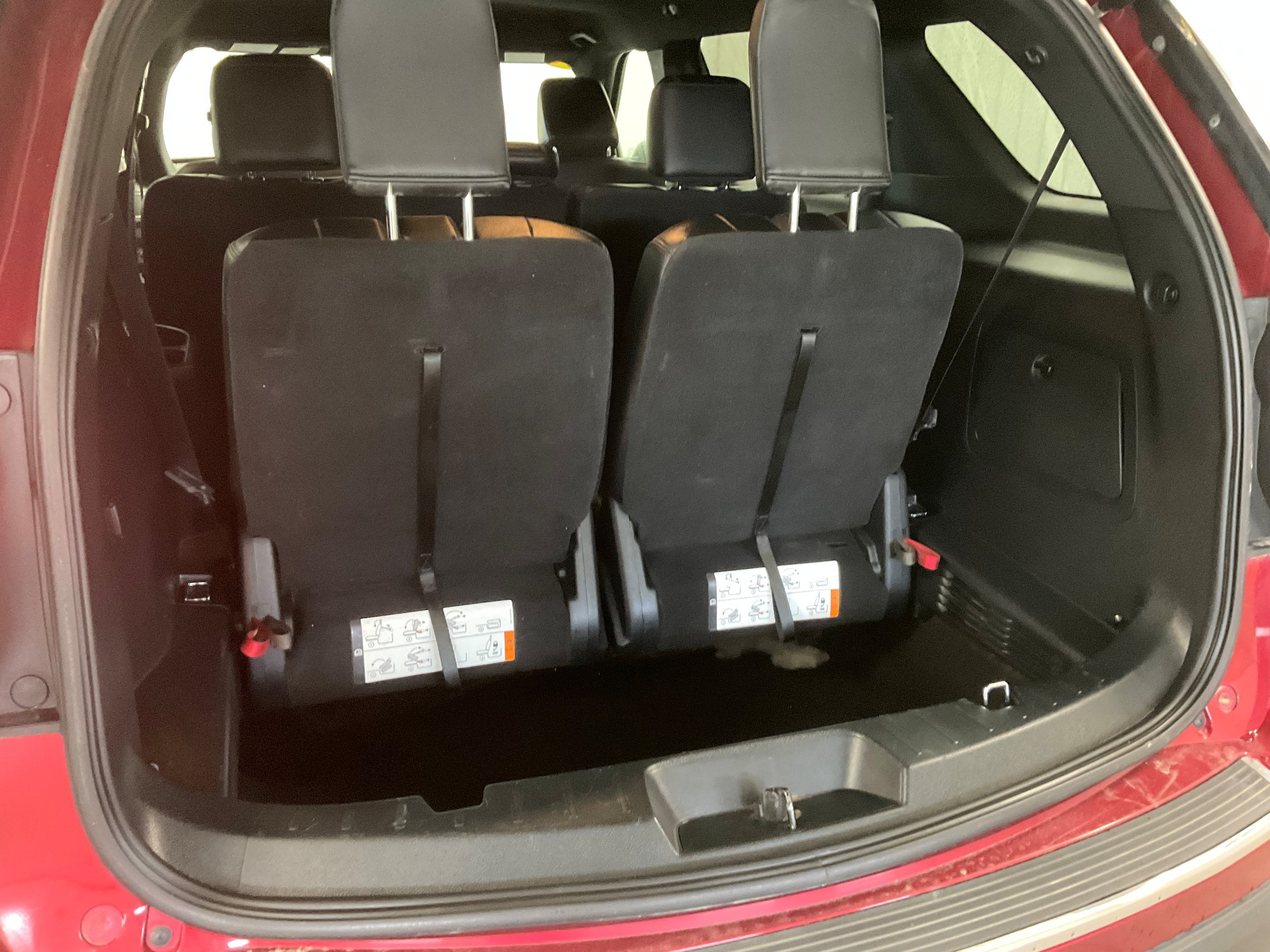 Used 2018 Ford Explorer XLT w/ Equipment Group 202A AWD/4WD image 22