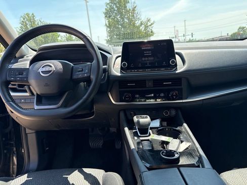 Used 2025 Nissan Rogue SV AWD/4WD image 21