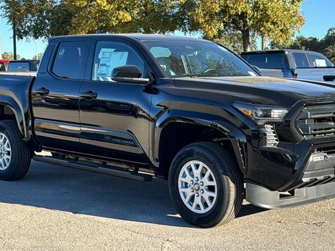 New 2025 Toyota Tacoma SR5 image 3