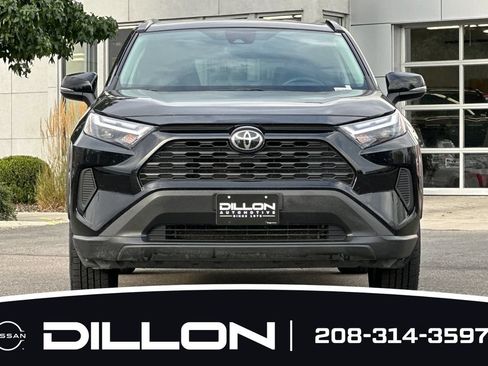 Used 2025 Toyota RAV4 XLE AWD/4WD image 9