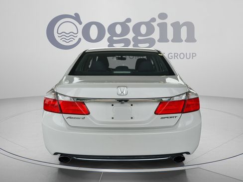 Used 2015 Honda Accord Sport image 4