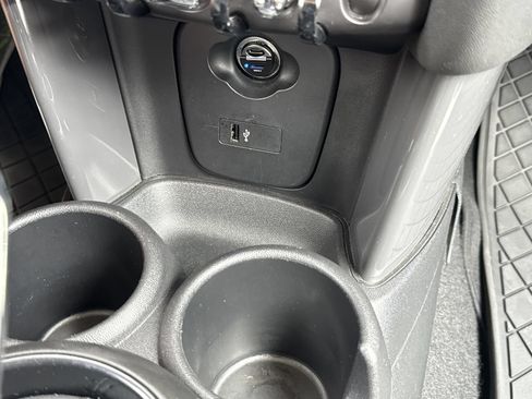 Used 2021 MINI Cooper 2-Door Hardtop FWD image 24