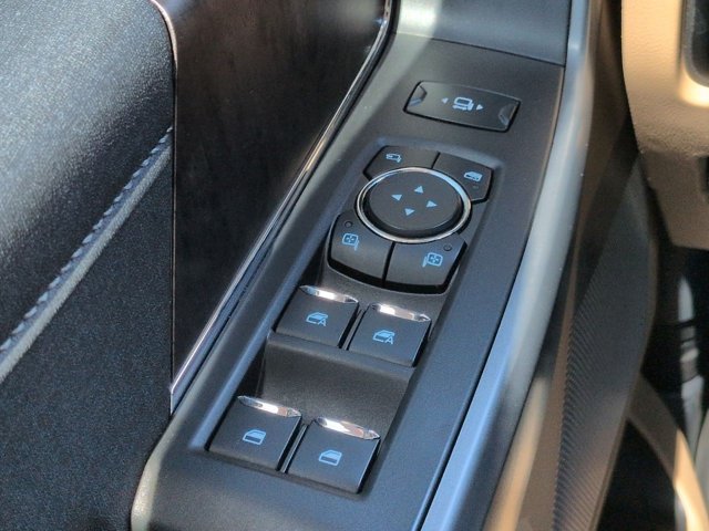 Used 2024 Ford F250 Lariat w/ Tremor Off-Road Package AWD/4WD image 27