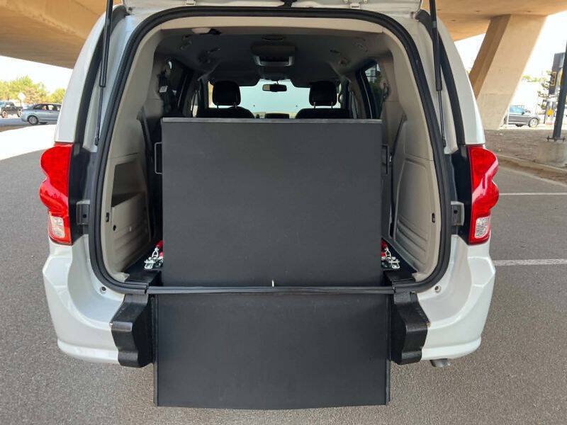 Used 2017 Dodge Grand Caravan SE w/ Power Window Group FWD image 48