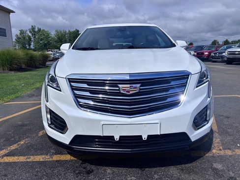 Used 2018 Cadillac XT5 Luxury w/ Driver Awareness Package AWD/4WD image 3
