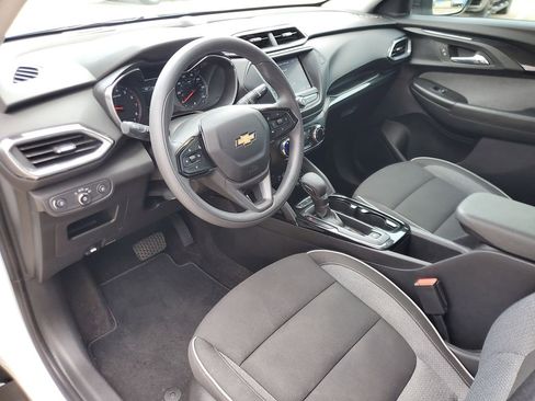 Used 2023 Chevrolet TrailBlazer LT FWD image 15