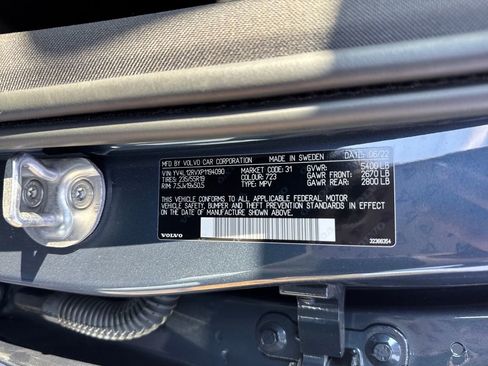 Certified 2023 Volvo XC60 B5 Core w/ Climate Package image 34