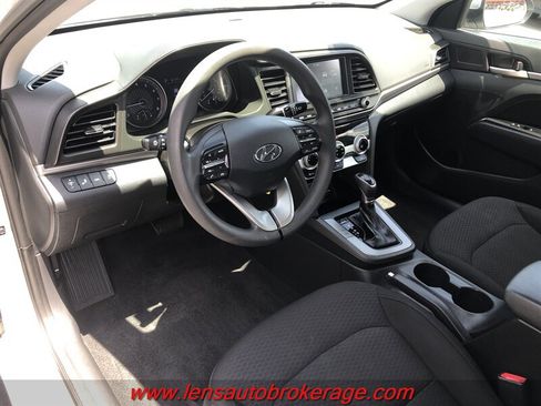 Used 2019 Hyundai Elantra SEL w/ Cargo Package FWD image 10