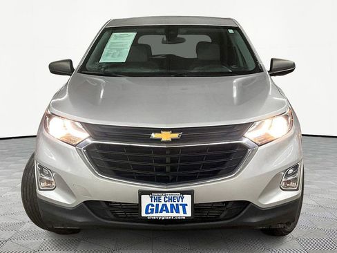 Used 2020 Chevrolet Equinox LS w/ LS Convenience Package image 2