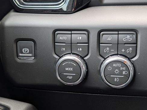 New 2026 GMC Sierra 3500 AT4 w/ AT4 Premium Plus Package AWD/4WD image 46
