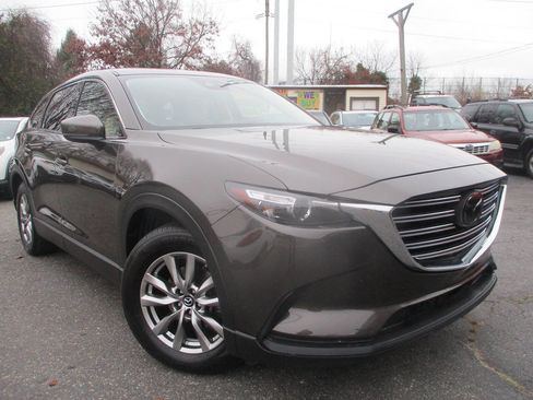 Used 2018 MAZDA CX-9 Touring image 2