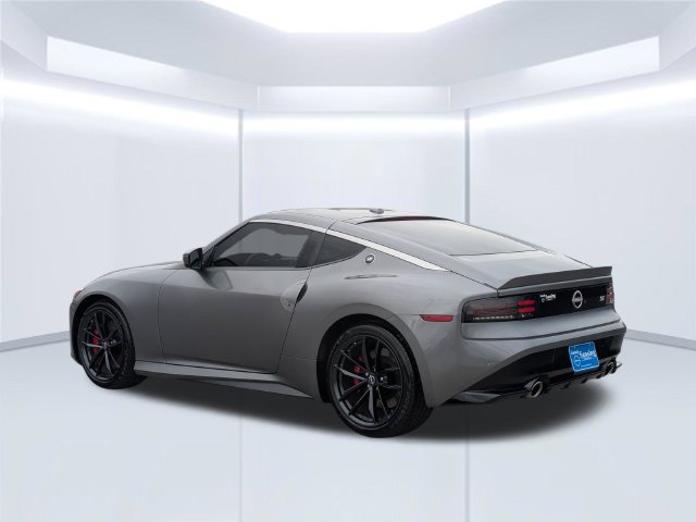 Used 2025 Nissan Z Performance w/ Floor Mat Package RWD image 3