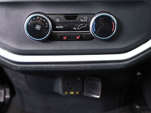 Used 2025 Ford Expedition Max Platinum w/ Stealth Appearance Package image 17