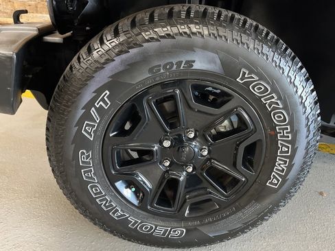 Used 2017 Jeep Wrangler Unlimited Sport image 5