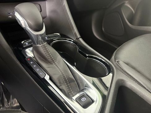 Used 2024 Buick Encore GX Sport Touring FWD image 35